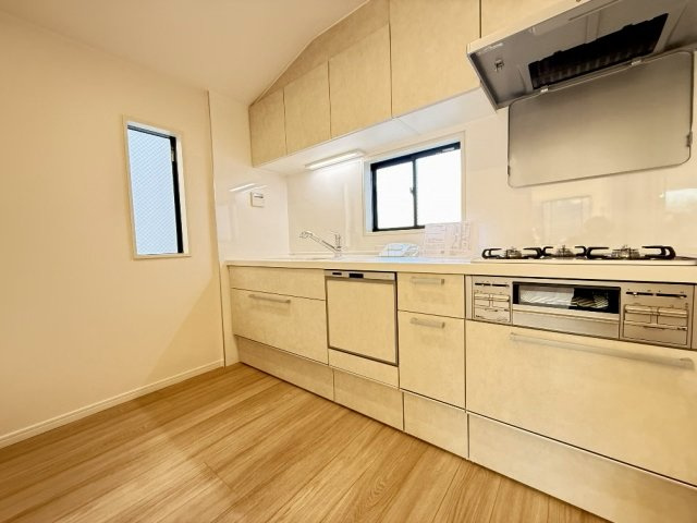 練馬区春日町一丁目戸建のキッチン|お料理しやすいキッチンです