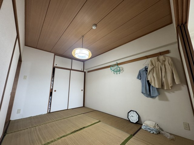 －三丁目不動産-ダイアパレス小川の和室|日本らしい落ち着いた雰囲気の和室です