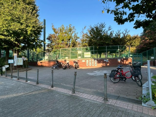 クレッセント新宿柏木の周辺|近くの公園（北新宿公園）です♪