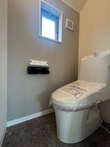 東大和市中央四丁目戸建のトイレ|シンプルで使いやすいトイレです