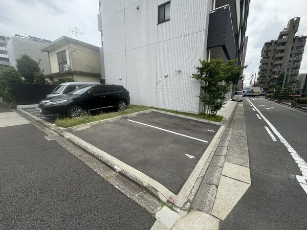 S-RESIDENCE志賀本通の駐車場