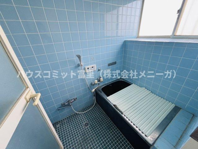 八街市大木　中古戸建の浴室