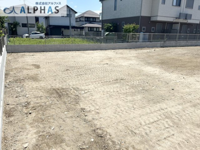 【外観】 | 明石市上ノ丸一丁目　建築条件無し土地 | ☆建築条件なし☆　お好きなハウスメーカーで建築できます♪
前面道路南向きの為、陽当たり良好♪