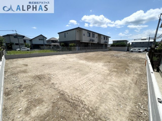 【外観】 | 明石市上ノ丸一丁目　建築条件無し土地 | ☆建築条件なし☆　お好きなハウスメーカーで建築できます♪
前面道路南向きの為、陽当たり良好♪
