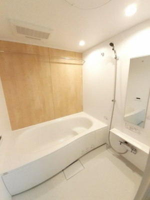 【浴室】 | メゾン・カイティスⅡ | 【メゾン・カイティスⅡ】落ち着いた空間のお風呂です