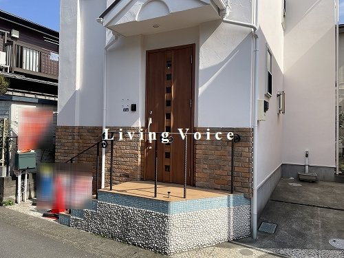 【玄関】 | 【仲介手数料０円】綾瀬市上土棚南2丁目　中古一戸建て | 綾瀬市上土棚南2丁目　中古一戸建て