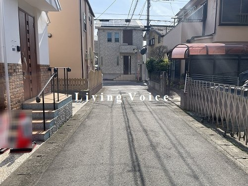【前面道路含む現地写真】 | 【仲介手数料０円】綾瀬市上土棚南2丁目　中古一戸建て | 綾瀬市上土棚南2丁目　中古一戸建て