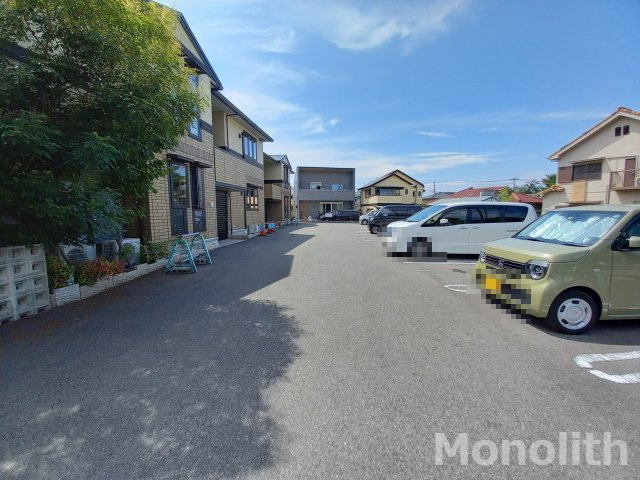 エイトの駐車場