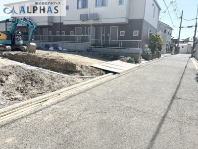 【外観】 | 明石市上ノ丸一丁目　建築条件無し土地 | ☆建築条件なし☆　お好きなハウスメーカーで建築できます♪
前面道路南向きの為、陽当たり良好♪