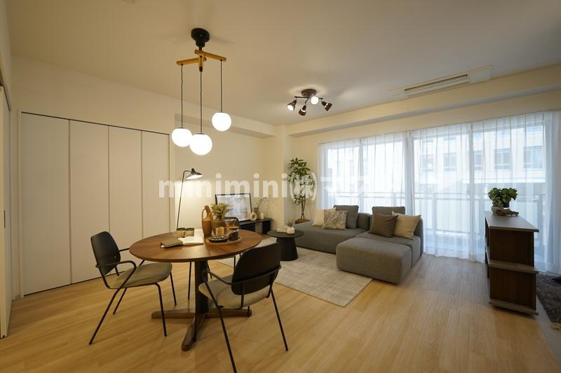 グレースコートシーダーバレーの居間・リビング