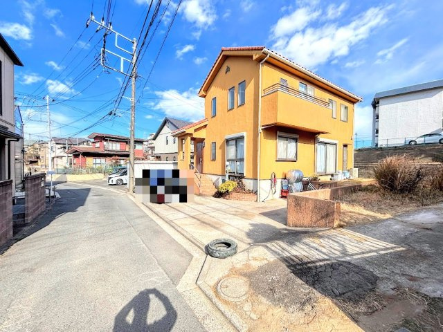 栄区長沼町　　建築条件付き売地の前面道路含む現地写真|◆前面道路も幅員があり車の運転も安心！前面道路は閑静な住宅地。車通りの少ない道路です。お子様にも安心です。
