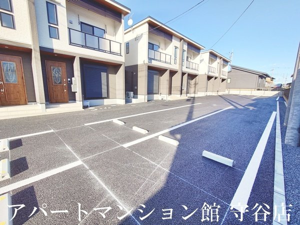 Verde Bの駐車場