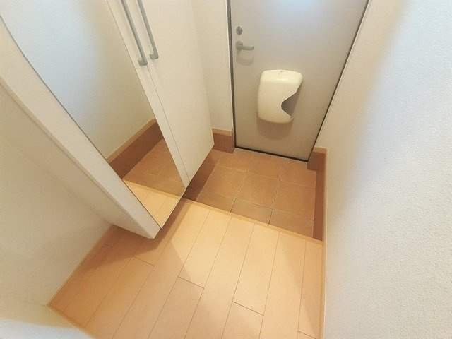 サニーメゾンの玄関