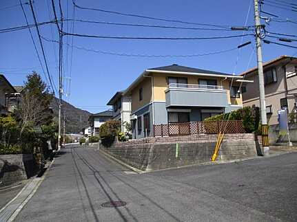 佐伯区藤の木2丁目の前面道路含む現地写真