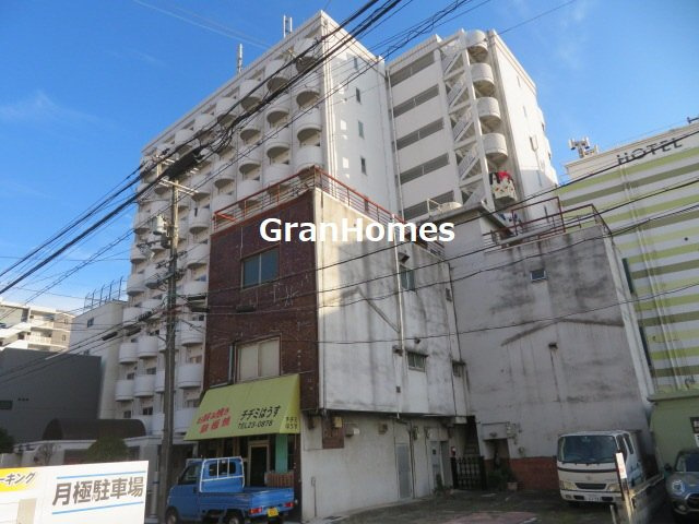 姫路市忍町の賃貸マンションの外観