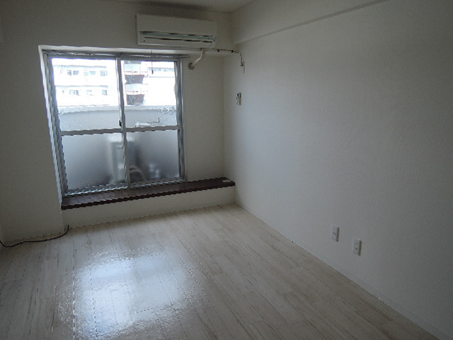 姫路市忍町の賃貸マンションの居間・リビング