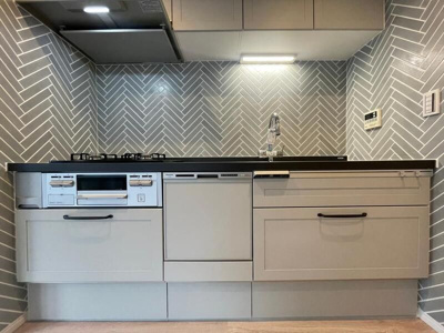 【居間・リビング】 | ミリアレジデンス白金台 | こちらの居間で趣味の時間をお楽しみください