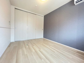 【洋室】 | ※同タイプの写真です