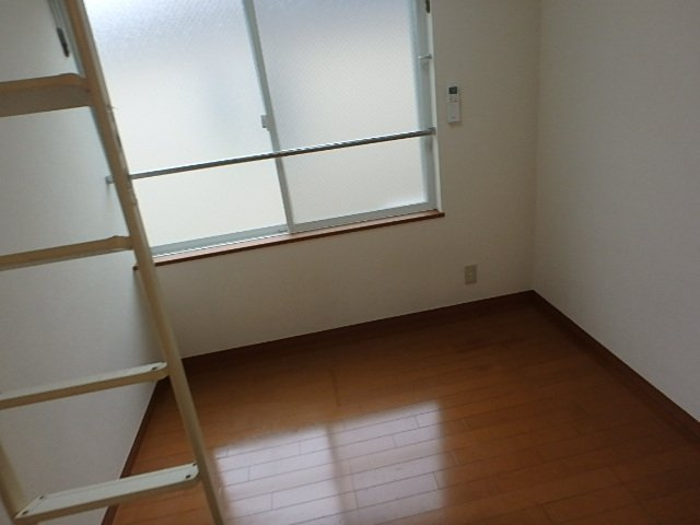 新宿区下落合４丁目のアパートの居間・リビング
