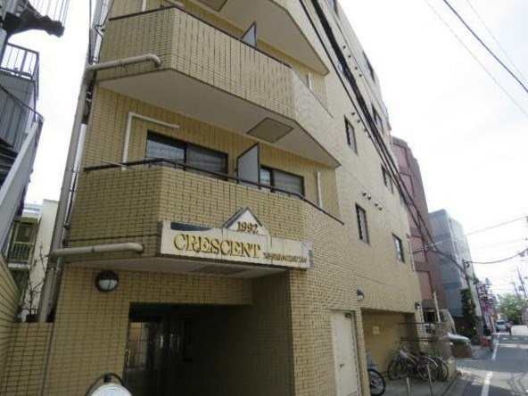 クレッセント西荻窪のエントランス