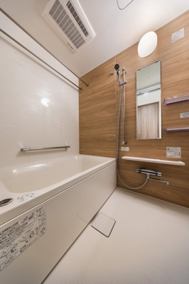 【浴室】 | パークアクシス神保町 | ※写真は同タイプ住戸です。
