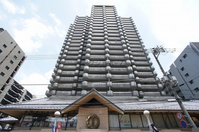 コンセールタワー所沢の外観