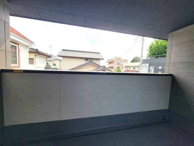 【LIGARE】宇都宮市江曽島 16期 全1棟の収納|〇1号棟・2階9帖洋室〇
洋服もバッグもまとめて収納できるウォークインクローゼット♪
見渡せるから選びやすく、毎日のコーディネートがもっと楽しくなります。
※2026年5月撮影