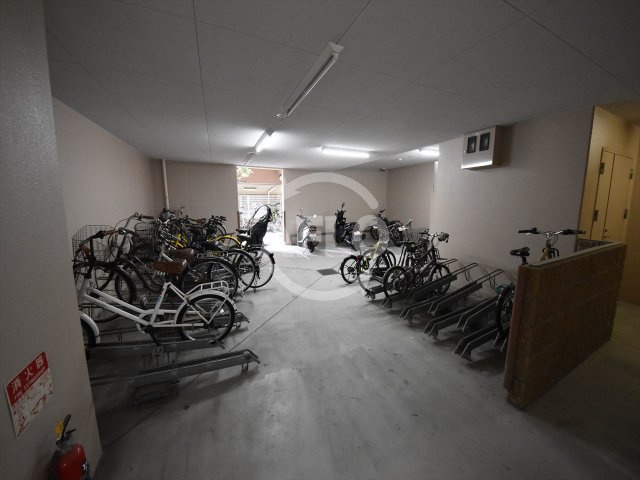プレサンス本町プライムのその他共用部分|プレサンス本町プライム　駐輪場