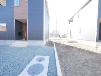 【駐車場】 | 中央市成島 新築戸建 全3棟 1号棟 車2台並列 道路6ｍ