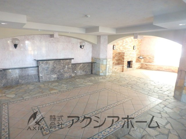 レーベンハイム久米川ルーエンプラッツのエントランス