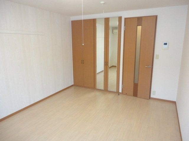 ヴィーヴル　壱番館の洋室