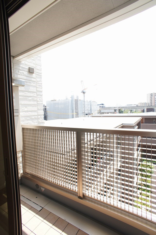 パークメゾンおおたかの森のバルコニー