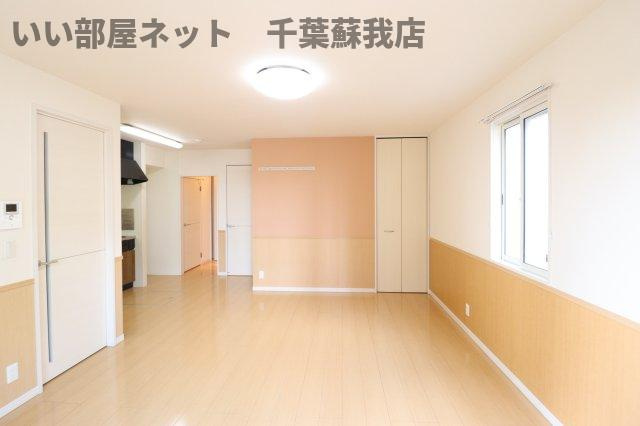 フーヴェル都　Ａの居間・リビング|こちらのリビングで趣味の時間をお楽しみください