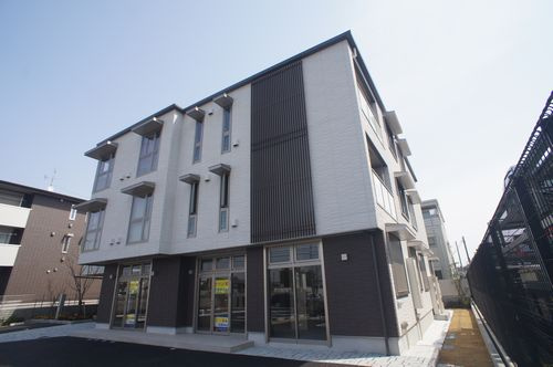 エレガンテ　マノワール