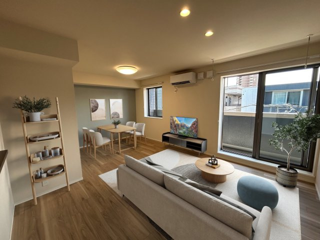 グランドゥール　ソレイユ　浦和Ⅱの居間・リビング