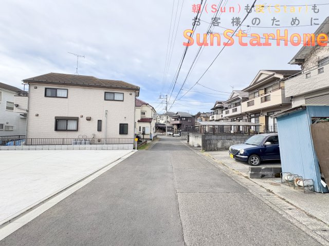 【サンスターホーム】青梅市今井1丁目　建築条件無し売地の前面道路含む現地写真