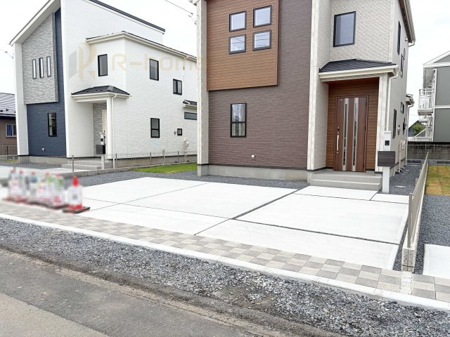 水戸市赤塚1丁目　新築戸建て　2号棟の駐車場|カースペースは2台お停めいただけます♪