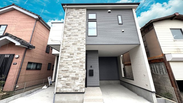 CHIGASAKI GARAGE HOUSE — LDK22帖×ガレージハウス