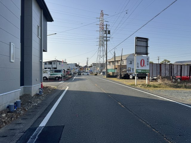 中央区有玉西町　全2棟1号棟の前面道路含む現地写真|メイン道路を東側から西側に向けて撮影しました。