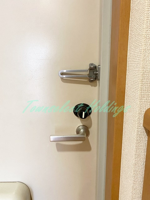 藤沢市湘南台３丁目の賃貸マンションの玄関|シューズボックスもあり