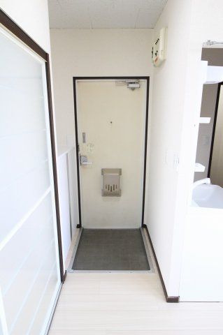 ジュネスカスヤBの玄関|きれいな玄関です