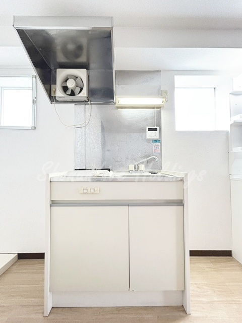 藤沢市片瀬海岸１丁目の賃貸マンションのキッチン