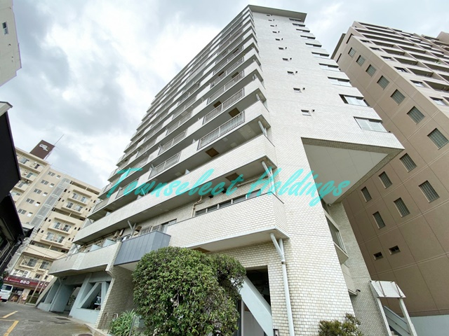 藤沢市片瀬海岸１丁目の賃貸マンション