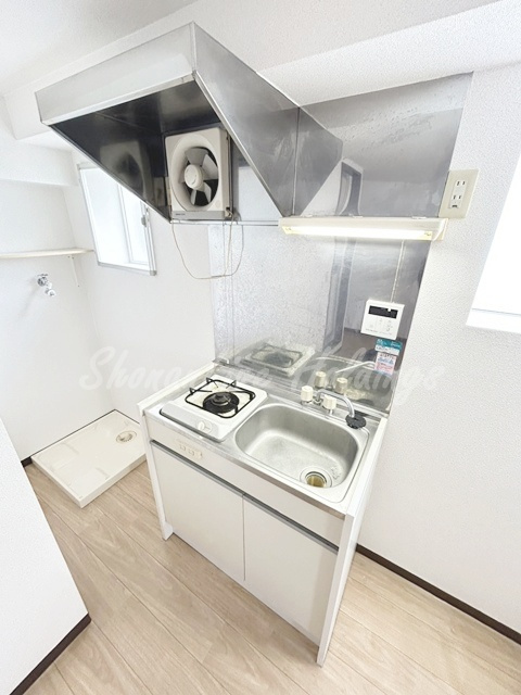 藤沢市片瀬海岸１丁目の賃貸マンションのキッチン