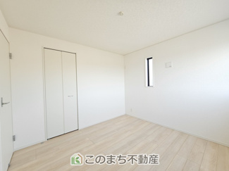 【洋室】 | CRADLE GARDEN栃木市大平町西野田第4　2 | 2面採光で明るい室内☆