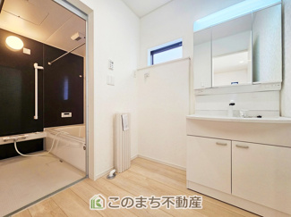 【洗面所】 | CRADLE GARDEN栃木市大平町西野田第4　2 | 忙しい朝に重宝する三面鏡付きシャワー洗面台☆