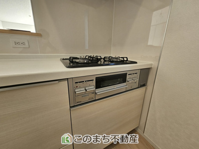 【キッチン】 | CRADLE GARDEN栃木市大平町西野田第4　2 | 3口ビルトインコンロで同時調理可能☆