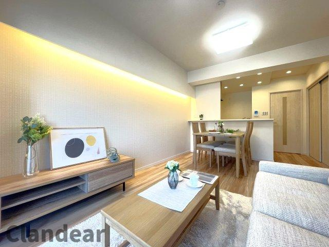 フジハイツの居間・リビング|ドキドキの新生活も、安心してスタート。ぴったりの住まいを見つけませんか？クランディアが一緒に住まい選びをサポートします‼　まずは、お気軽にお問合せください　＃クランディア