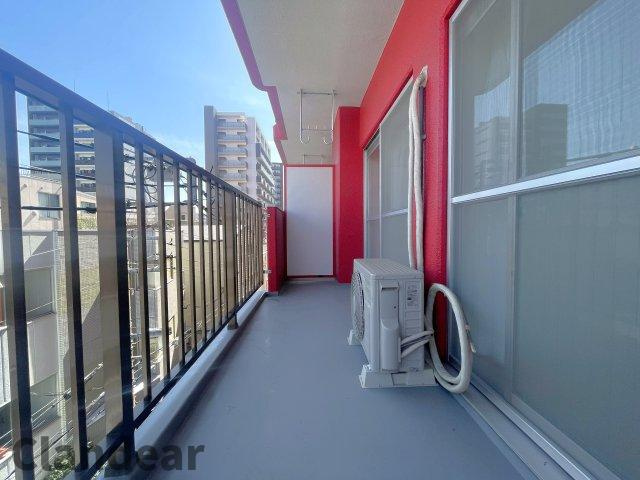 フジハイツのバルコニー|ドキドキの新生活も、安心してスタート。ぴったりの住まいを見つけませんか？クランディアが一緒に住まい選びをサポートします‼　まずは、お気軽にお問合せください　＃クランディア