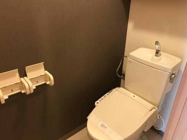 ル・ドーモ　くすの木のトイレ